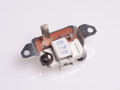 HIILISILTA 130693 VOLVO - Hiilisillat latureihin - 2501-2823 - 1