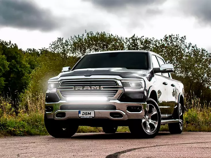 DSM-LISÄVALOPAKETTI DODGE RAM 1500 2019+ - Merkkikohtaiset lisävalosarjat - 1605-NS4073 - 1