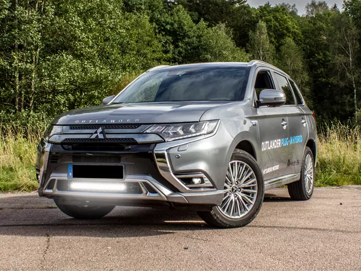 DSM-LISÄVALOPAKETTI MITSUBISHI OUTLANDER 2020- - Merkkikohtaiset lisävalosarjat - 1605-NS4106 - 1