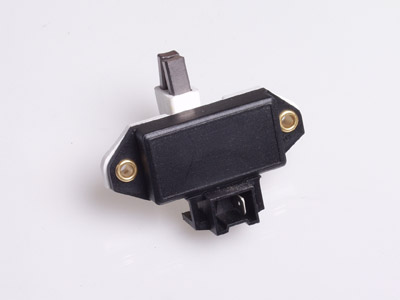 SÄÄDIN 14,5V 0192 052 030 - Lataus-säädin - 2001-1806 - 1