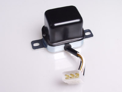SÄÄDIN AVR-811 NISSAN MEK - Lataus-säädin - 2011-1572NEW-ERA - 1